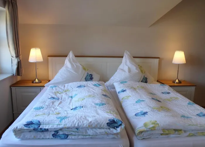 Апартаменты Peters Нойхарлингерзиль